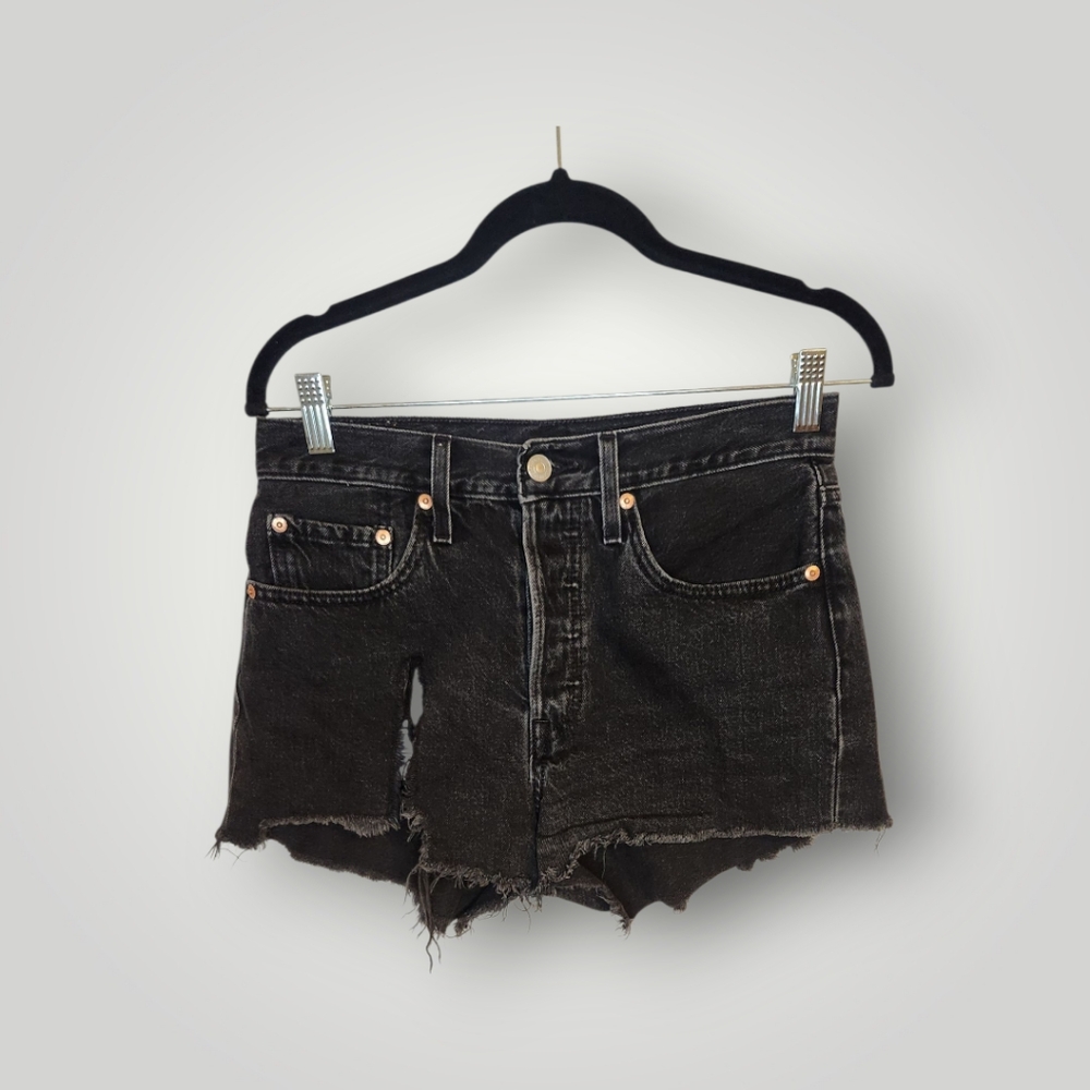 Levi's 501 Black Frayed Hem Button Fly 501 denim Shorts Womens Size 26